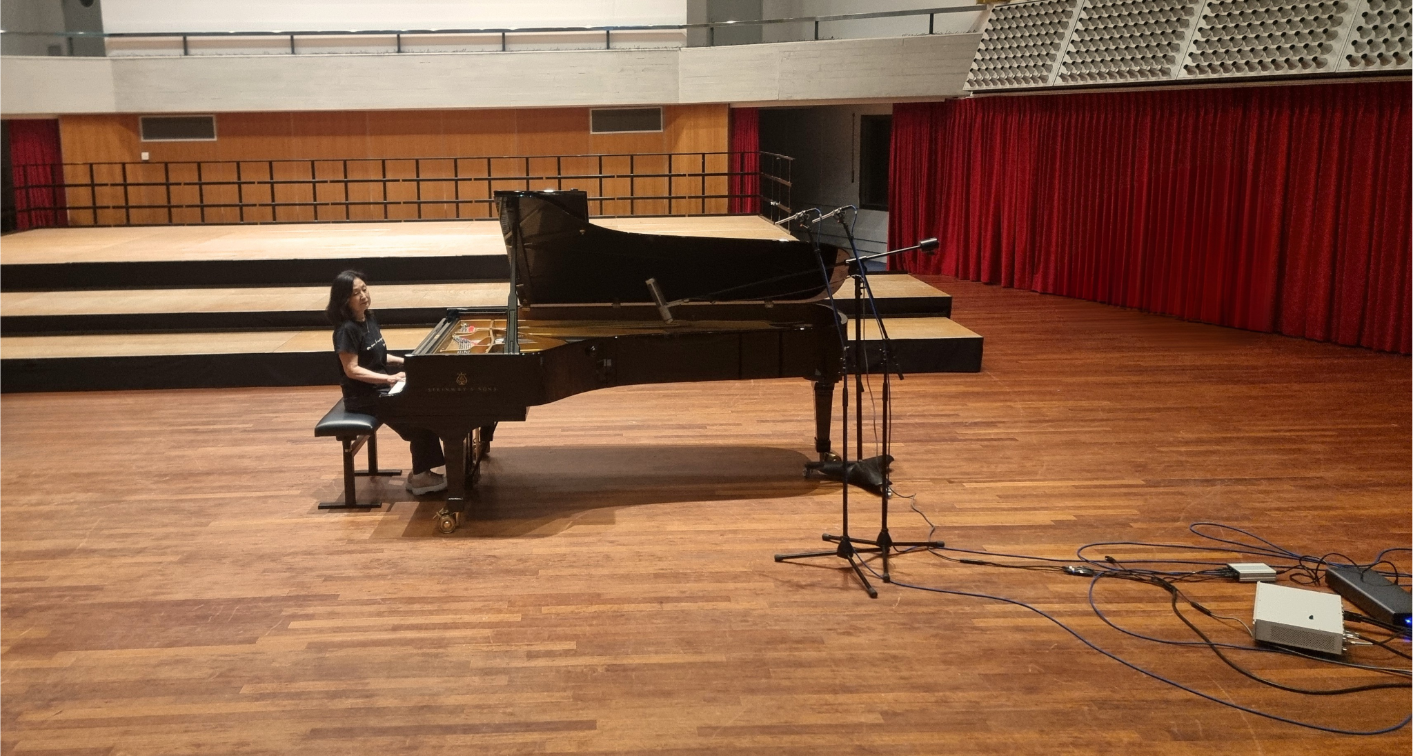 Atzko Kohashi recording solo album at Studio 1 Heuvellaan Hilversum